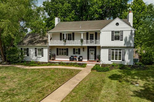 8 S Colonial Ct, Eastborough, KS, 67207-1001 | Card Image