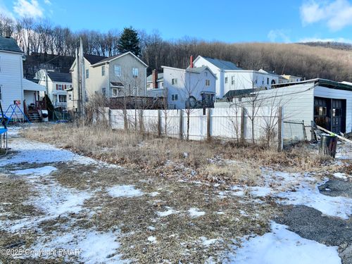 502 N Railroad St, Tamaqua, PA, 18252-1017 | Card Image