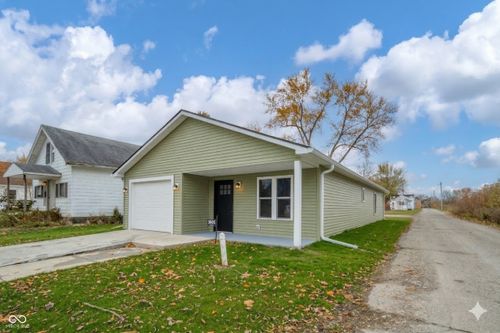 1601 E Ave, New Castle, IN, 47362-2735 | Card Image