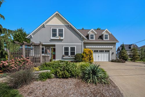 7251 Beach Dr, South Haven, MI, 49090-9500 | Card Image