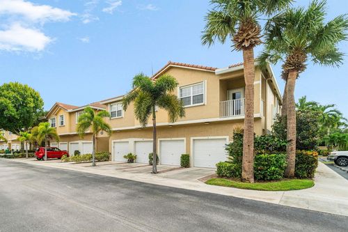 apt-d-112 Lighthouse Cir, Tequesta, FL, 33469-2788 | Card Image