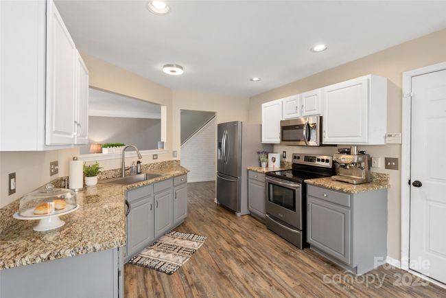 Granite countertops | Image 11