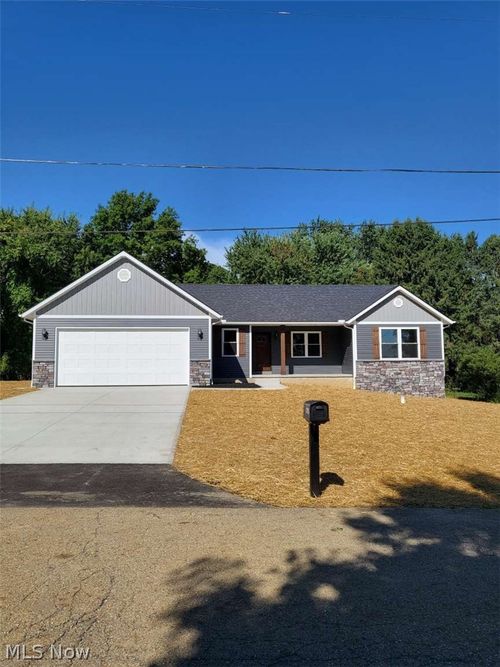 1175 Cyril Ave Sw, Massillon, OH, 44647-9642 | Card Image