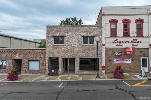 126 E Huron Ave, Vassar, MI, 48768-1313 | Card Image