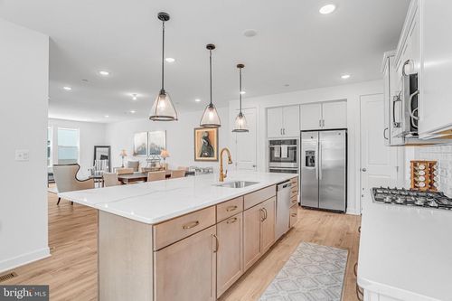 4975 Longmire Way, CHANTILLY, VA, 20151-2554 | Card Image