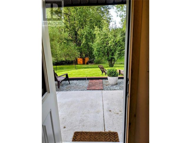 4152 51 St, House other with 2 bedrooms, 2 bathrooms and 10 parking in Canyon BC | Image 23