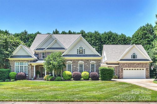 119 Pin Oak Ln, Mooresville, NC, 28117-7501 | Card Image