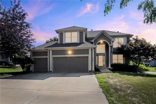10008 N Marsh Ave, Kansas City, MO, 64157-7644 | Card Image