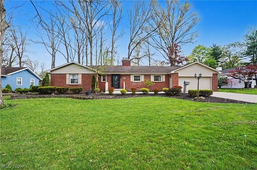 295 Sleepy Hollow Dr, Canfield, OH, 44406-1060 | Card Image