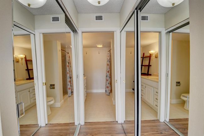 UNIT-202 - 16 Royal Palm Way, Condo with 2 bedrooms, 2 bathrooms and null parking in Boca Raton FL | Image 25