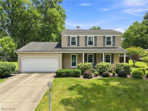 4185 Claridge Dr, Youngstown, OH, 44511-1009 | Card Image