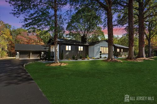 309 Gordon Rd, ROBBINSVILLE, NJ, 08691-2403 | Card Image