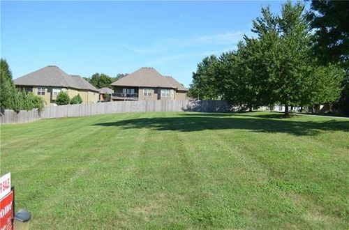 6125 N Lister Ct, Kansas City, MO, 64119-3063 | Card Image