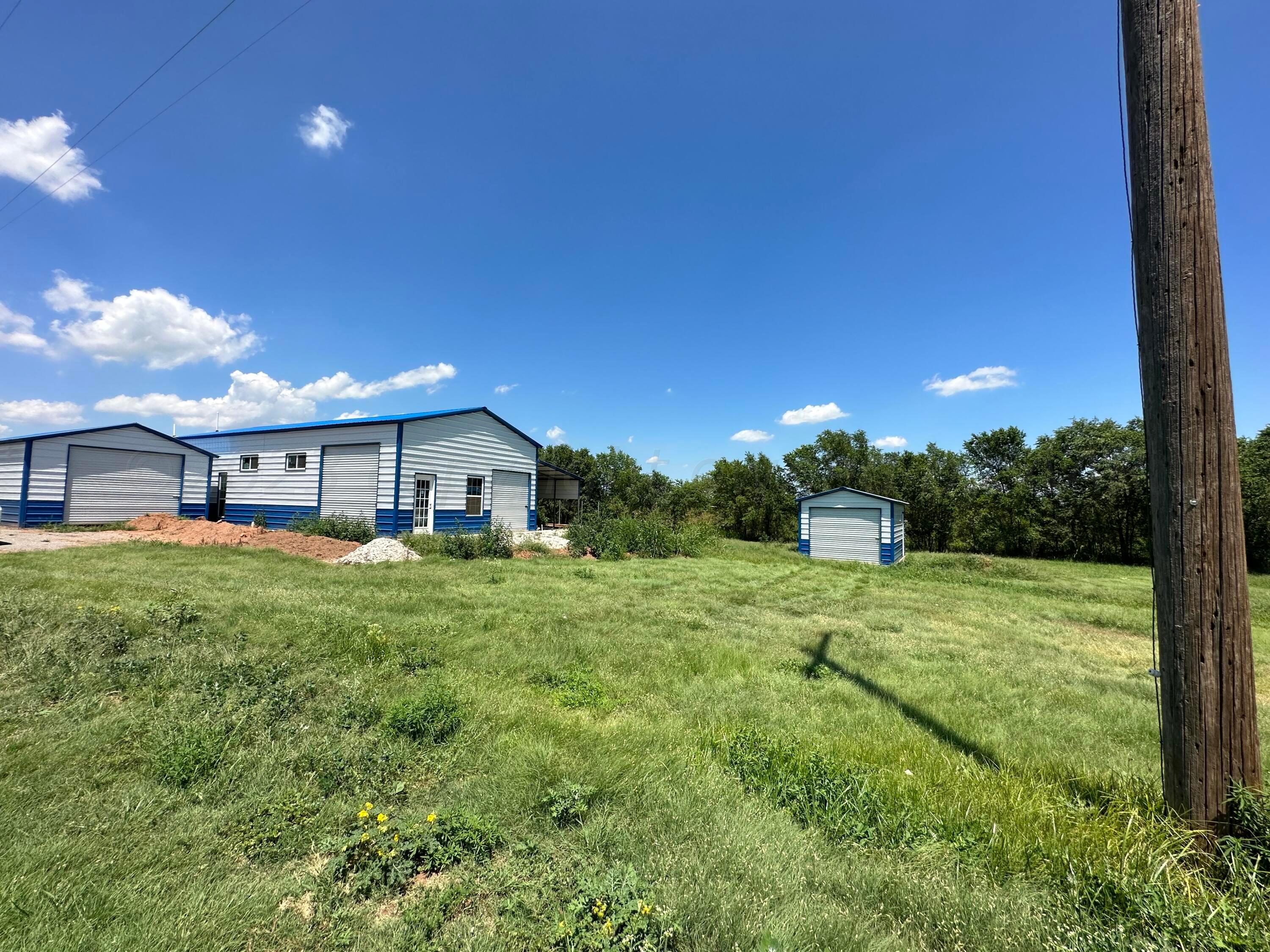 Commercial Sale in Shamrock 4