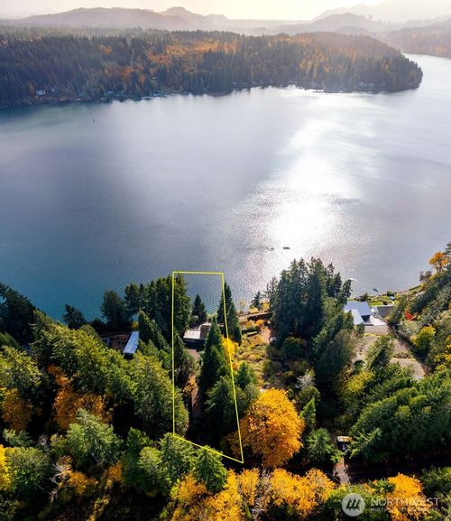 5611 Sunrise Beach Rd Nw, Olympia, WA, 98502-9557 | Card Image