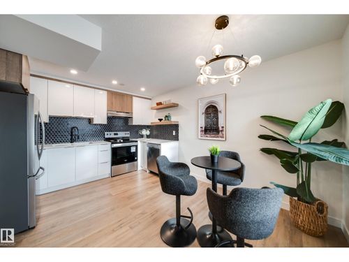 17751 95 St Nw, Edmonton, AB, T5Z2E3 | Card Image