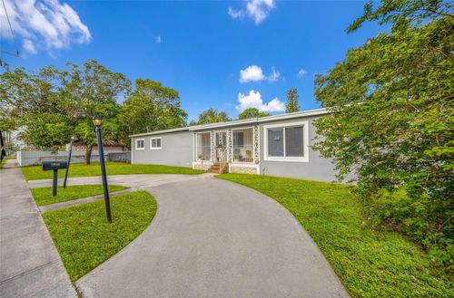 12090 Nw 12th Ave, North Miami, FL, 33168-6323 | Card Image