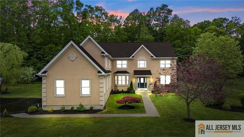 35 Summit Dr, East Brunswick, NJ, 08816-3440 | Card Image