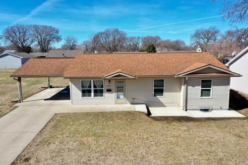 2229 Bryan St, Sioux City, IA, 51109-1404 | Card Image