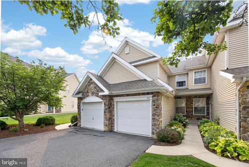 601 Country Ln, MORGANTOWN, PA, 19543-8815 | Card Image