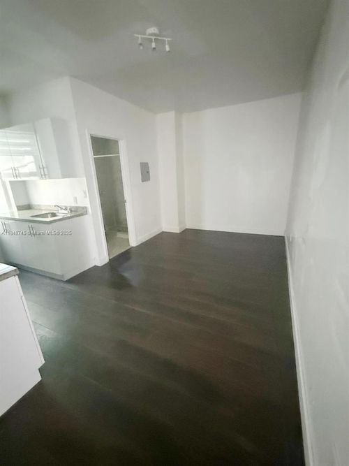apt-4-337 Sw 10th Ave, MIAMI, FL, 33130-2125 | Card Image
