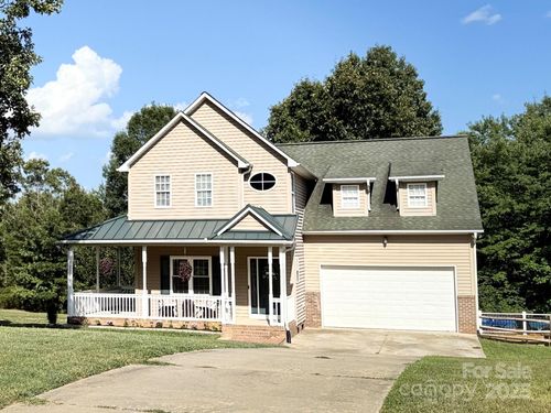 2105 Pinnacle View Dr, Kings Mountain, NC, 28086-7610 | Card Image