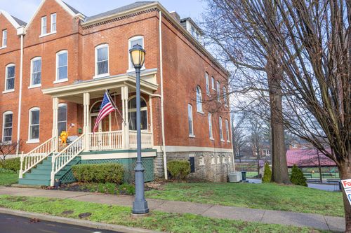 15 Greene St, Fort Thomas, KY, 41075-2314 | Card Image
