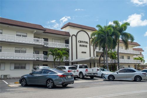 apt-204-4200 Crystal Lake Dr, Deerfield Beach, FL, 33064-1238 | Card Image