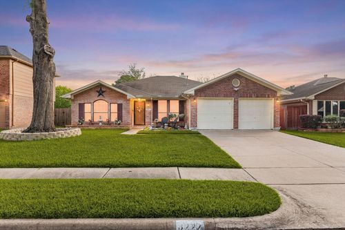 8227 Squires Place Dr, Houston, TX, 77083-5204 | Card Image