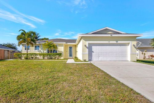 774 Se Ablett Ln, Port St. Lucie, FL, 34984-5204 | Card Image