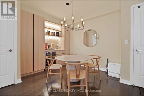 3309-1 The Esplanade, Toronto, ON, M5E0A8 | Card Image