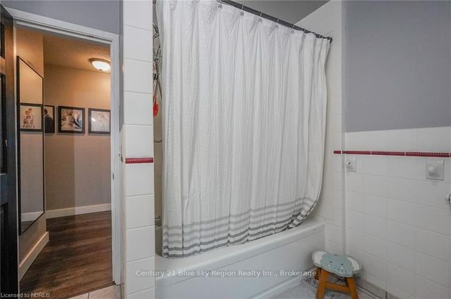 6 Mccharles Line, House other with 3 bedrooms, 2 bathrooms and 6 parking in Powassan ON | Image 35