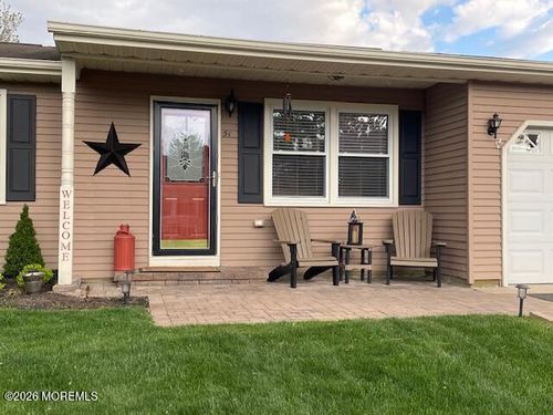 72-51 S Chestnut Ave, Whiting, NJ, 08759-2366 | Card Image