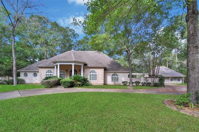 5 Briarwood Drive, House other with 5 bedrooms, 4 bathrooms and null parking in Conroe TX | Image 1