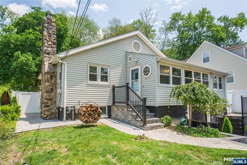51 Lake Trl, Wayne, NJ, 07470-4447 | Card Image