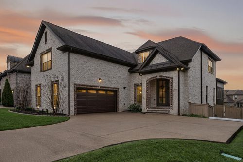 607 Southshore Pt, Mount Juliet, TN, 37122-2664 | Card Image