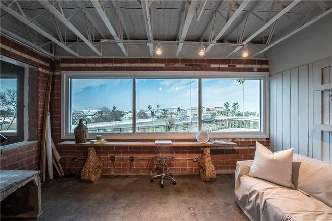 APT-206 - 901 N Upper Broadway St, Condo with 2 bedrooms, 2 bathrooms and 2 parking in Corpus Christi TX | Image 18