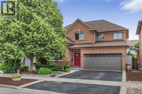 1256 Roundwood Cres, Oakville, ON, L6M4A3 | Card Image
