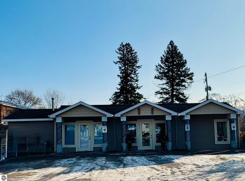 125 Ames, Elk Rapids, MI, 49629 | Card Image