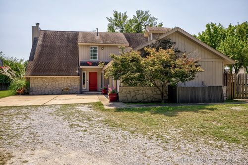 3110 141st St, Bixby, OK, 74008-3639 | Card Image