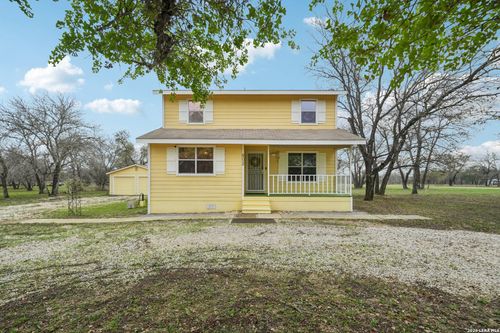 802 Eagle Creek Dr, Floresville, TX, 78114-4203 | Card Image