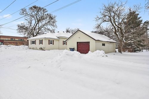 130 Ayer St, Cadillac, MI, 49601-1279 | Card Image