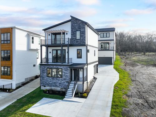 a-5915 Maxon Ave, Nashville, TN, 37209-1826 | Card Image