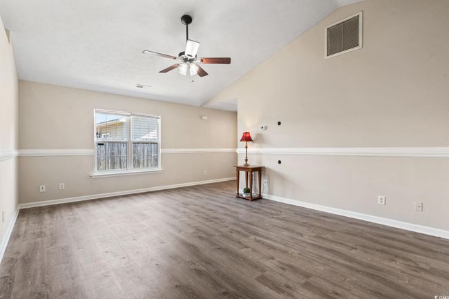 1007 Autumn Dr, House other with 3 bedrooms, 2 bathrooms and 4 parking in Murrells Inlet SC | Image 6