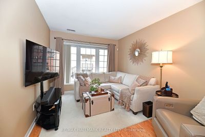 826 - 1400 The Esplanade N, Condo with 3 bedrooms, 3 bathrooms and 1 parking in Pickering ON | Image 3