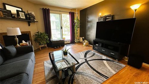 409-2410 Heseltine Rd, Regina, SK, S4V1N9 | Card Image