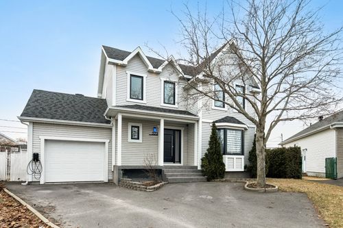 323 Rue Théodore-Robitaille, Varennes, QC, J3X2B9 | Card Image