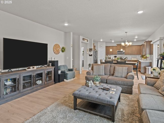 277 S 7 Th St, House other with 5 bedrooms, 3 bathrooms and 3 parking in Carlton OR | Image 13