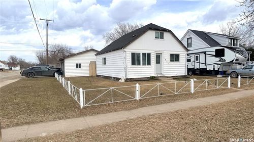 1537 Second Street, Estevan, SK, S4A2M9 | Card Image