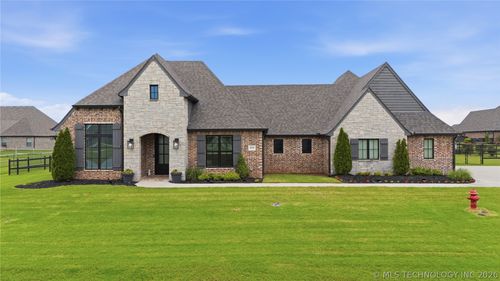9439 N 62nd East Ave, Sperry, OK, 74073-4062 | Card Image